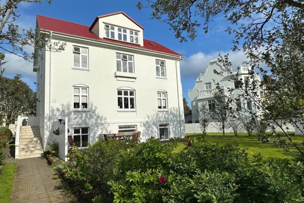 Beautiful 2 Bedroom Downtown Appartement Reykjavik