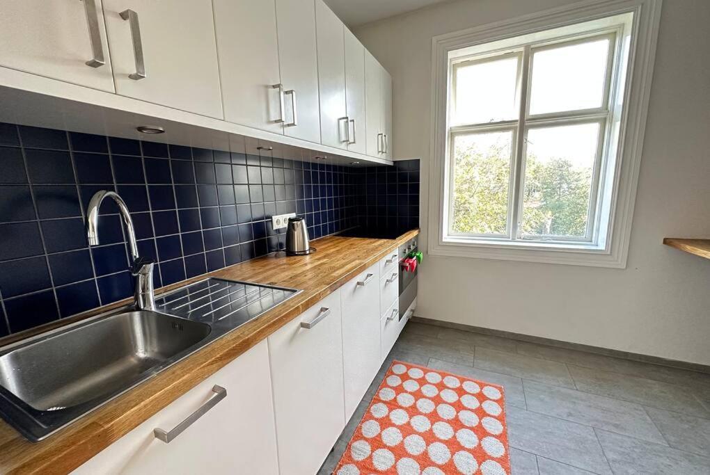 Beautiful 2 Bedroom Downtown Apartamento *